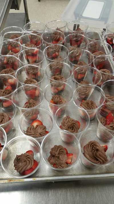 dessert cups - chocolate