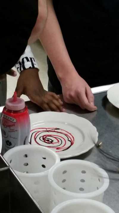 chocolate and strawberry circles as a plate decorating - foods